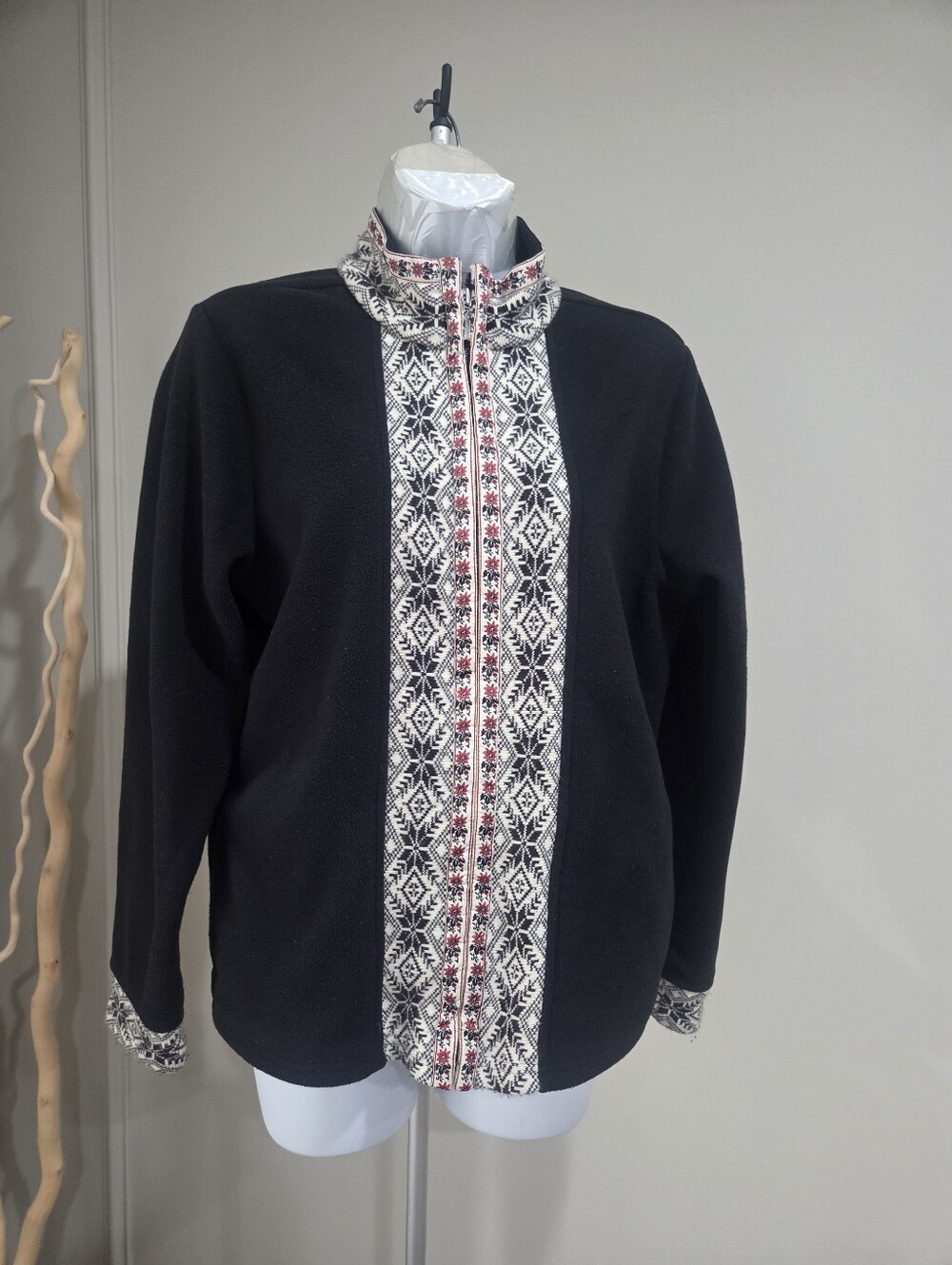 L.L.Beans Black Nordic Zip-Front Women's Sweater with Patterned Trim Sz.M